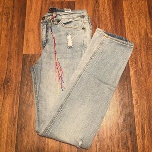 Girls Lucky Brand Zoe Skinny distress Jeans!